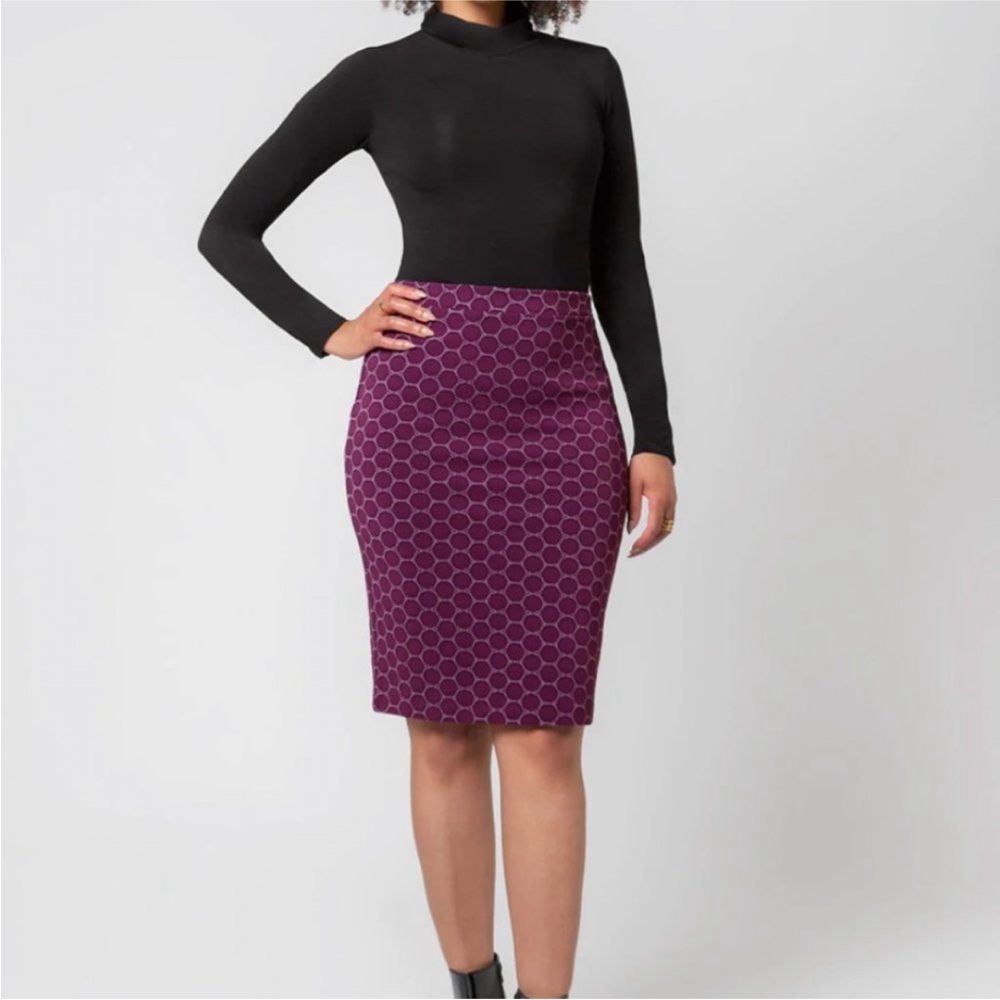 Brand new with Tags Leota Brand Pencil Skirt in Aubergine Lux Jacquard Large